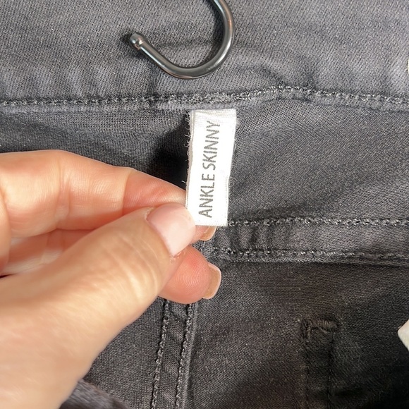Rag & Bone Black Raw Hem Skinny Ankle Jeans size 24 - Picture 7 of 10